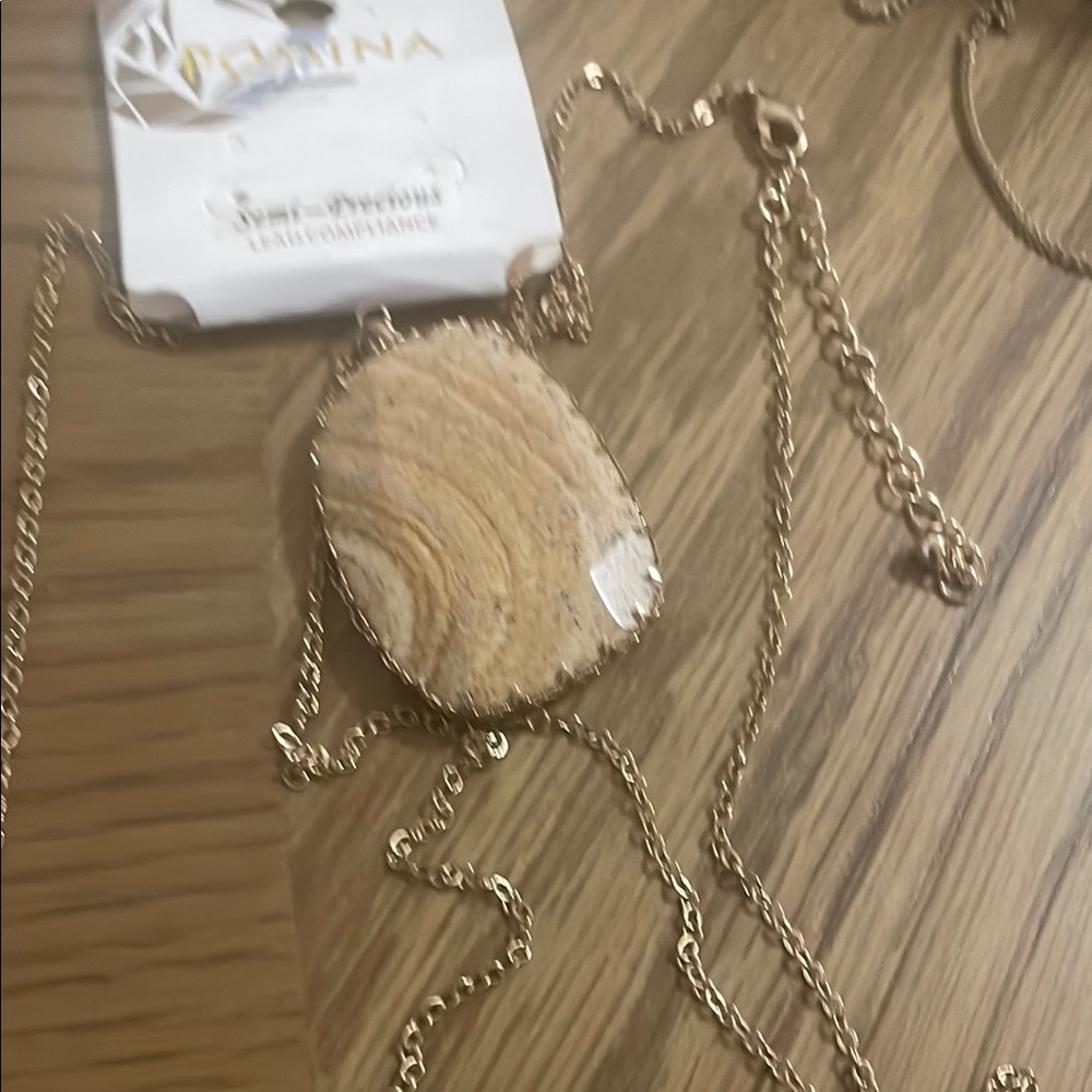 Cream Stone Pendant Gold Necklace
